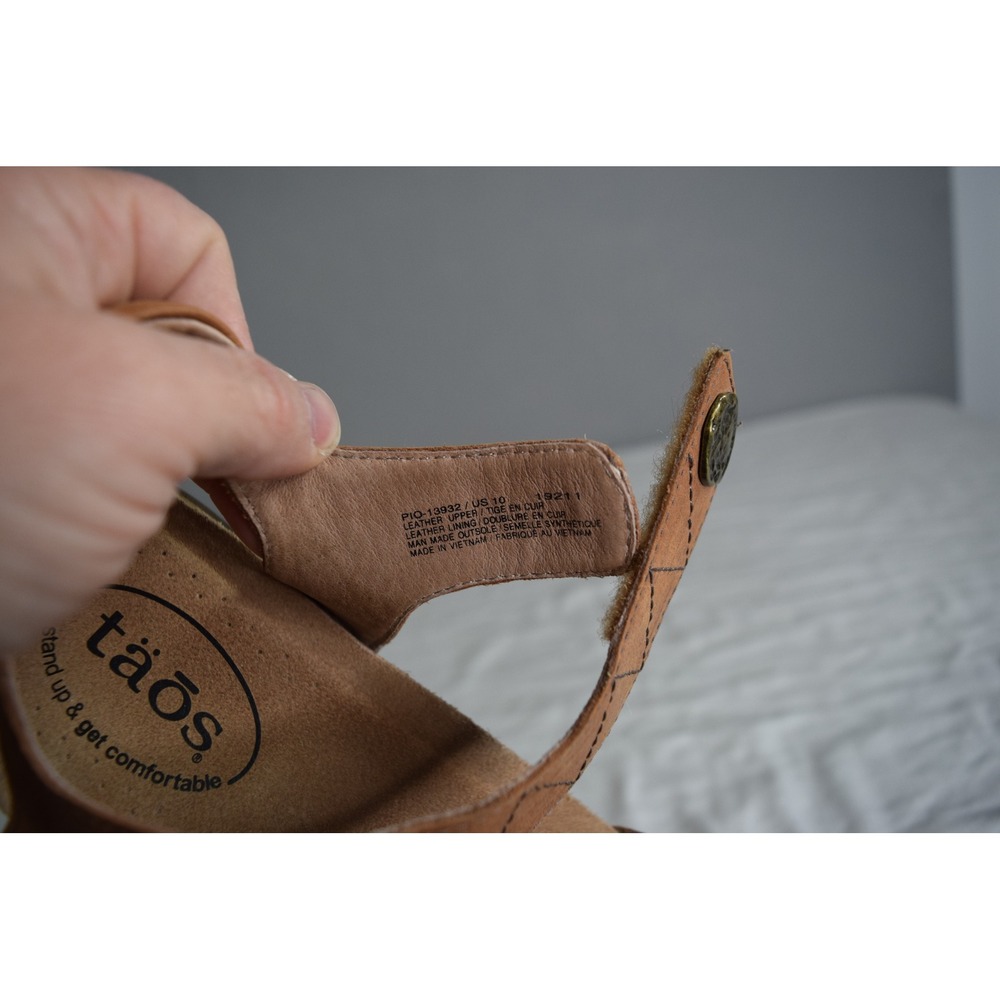 Taos Pioneer Leather Sandals 10 Tan Strappy Comfort Walking Womens Shoes - Picture 7 of 7